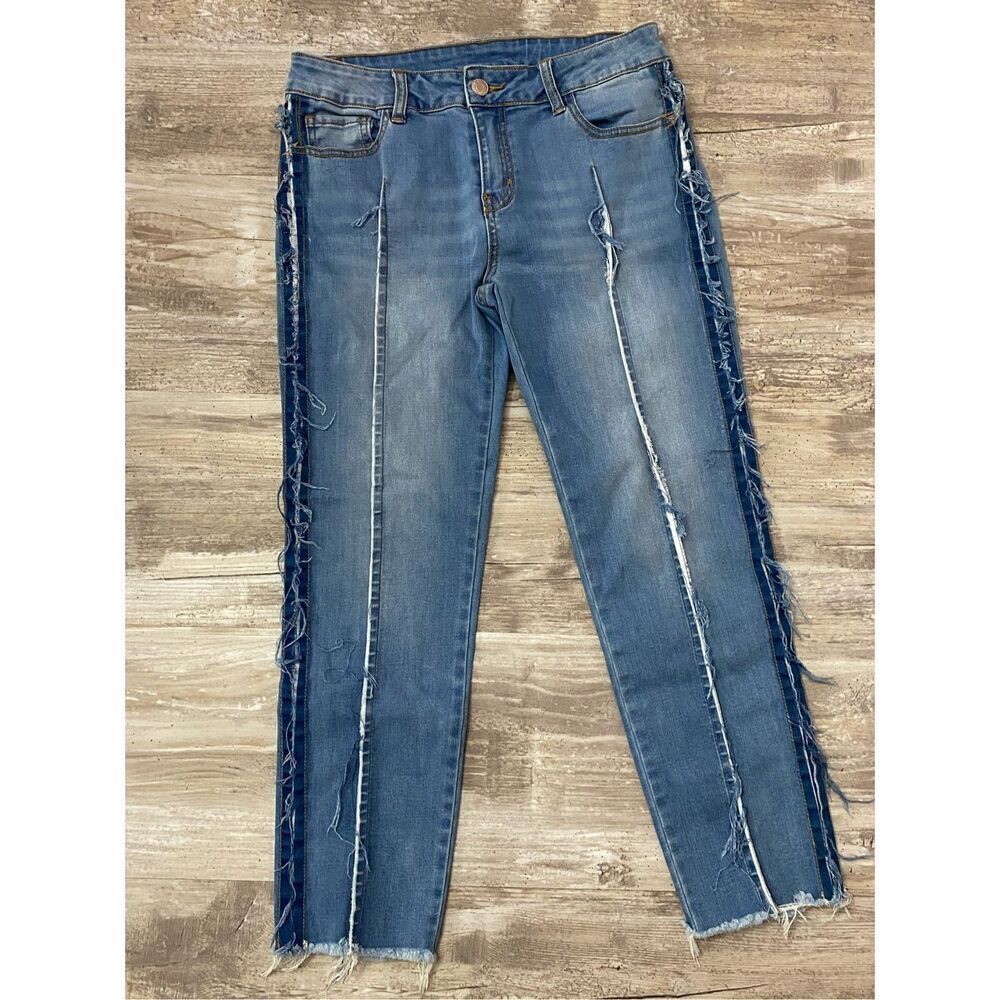 LITZ Premium Denim Cropped Jeans Raw Hem and Seams Women's Size 28